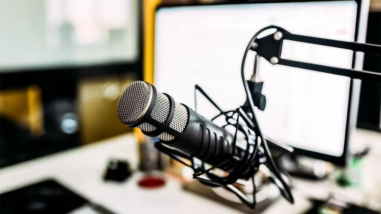 Navigating Copyright Issues in Podcasting: What You Need to Know hero image