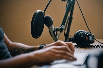 Behind the Scenes: A Day in the Life of a Podcast Producer main image